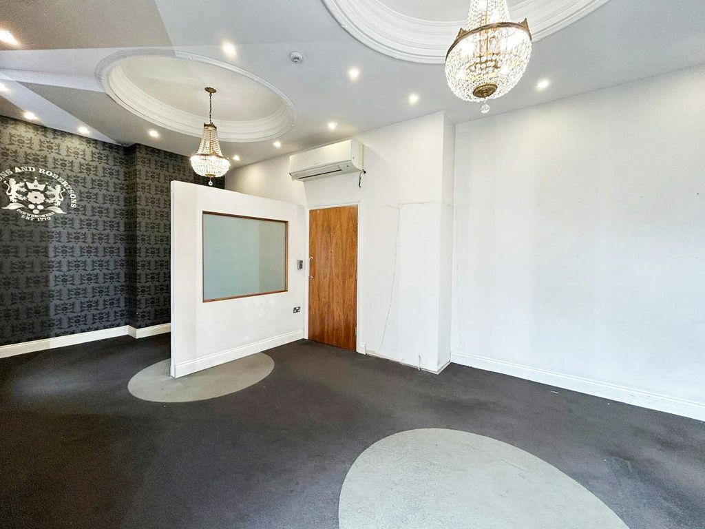 Property photo 3 of 8 8