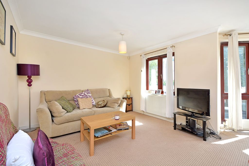 Property photo 2 of 8