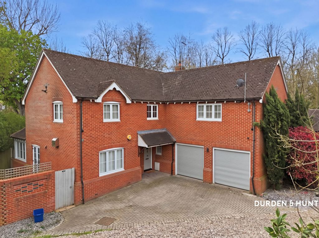 Property photo 1 of 21