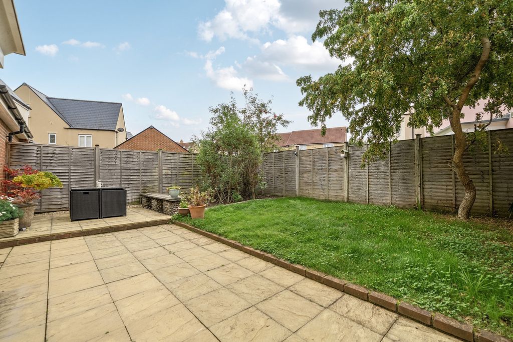 Property photo 2 of 23