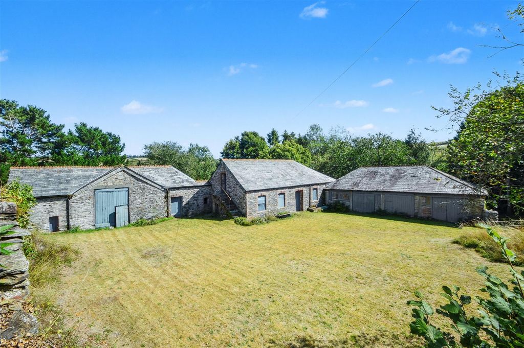 Property photo 2 of 38 Burdown Barns