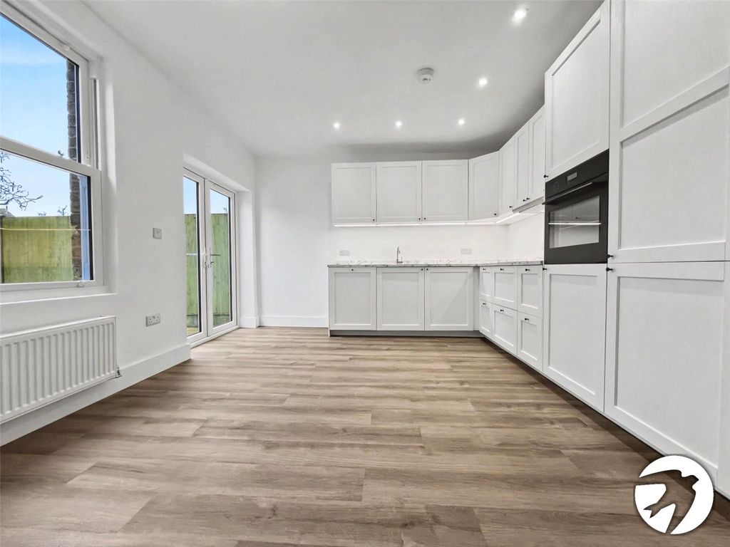 Property photo 3 of 10 Kitchen/Diner