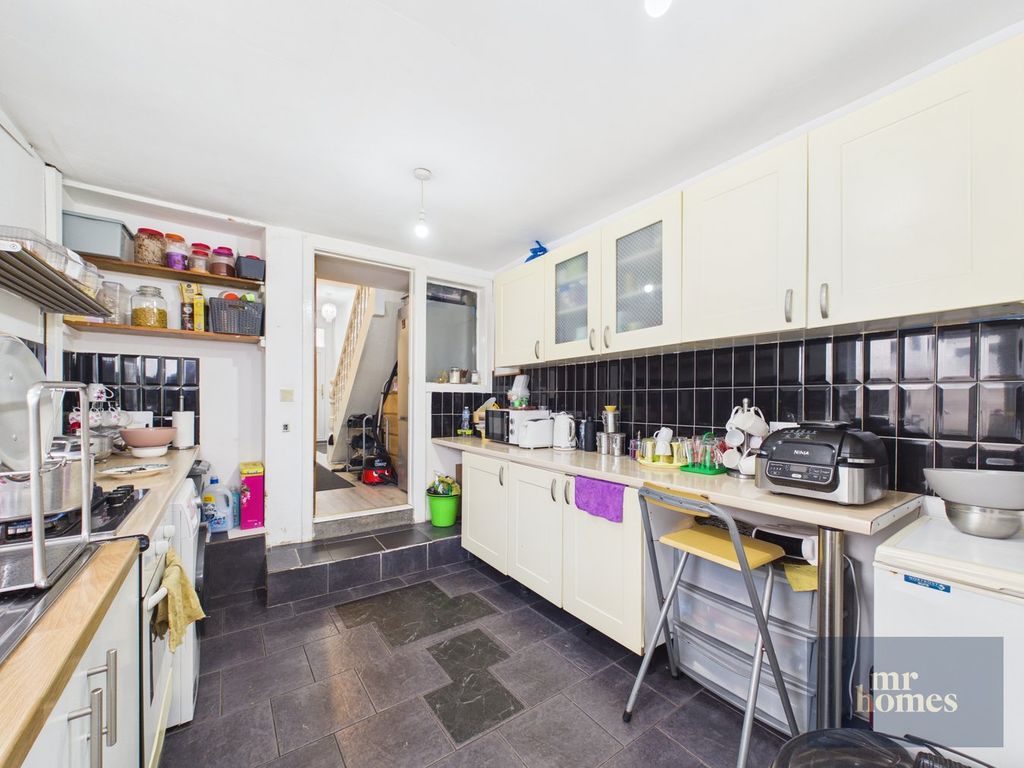 Property photo 3 of 29