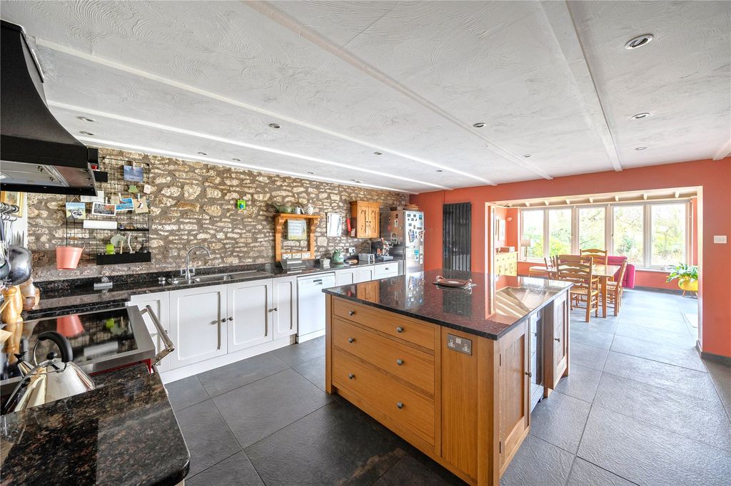 Property photo 2 of 25 Picture No. 38