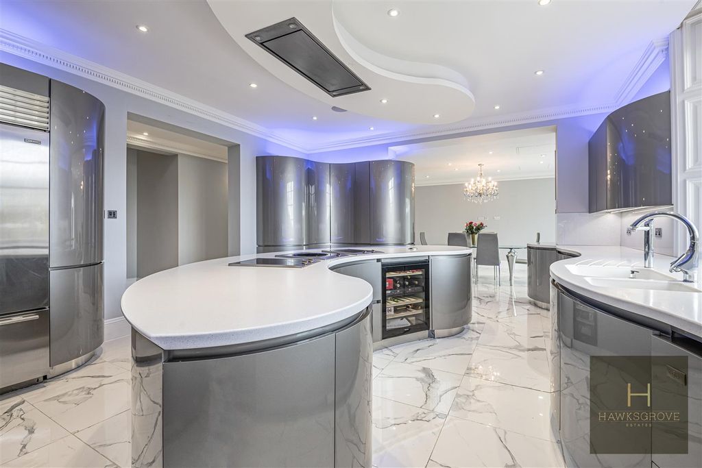 Additional image 11 of 9 bed detached house to rentHadley Green Road, Barnet EN5