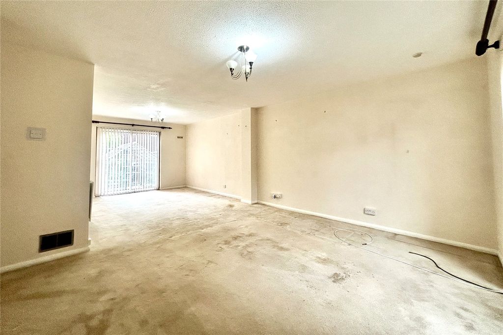 Property photo 2 of 17 Picture No. 18