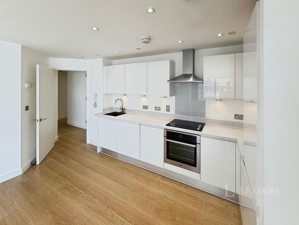 Property photo 3 of 13 Pbox-Img.Jpg