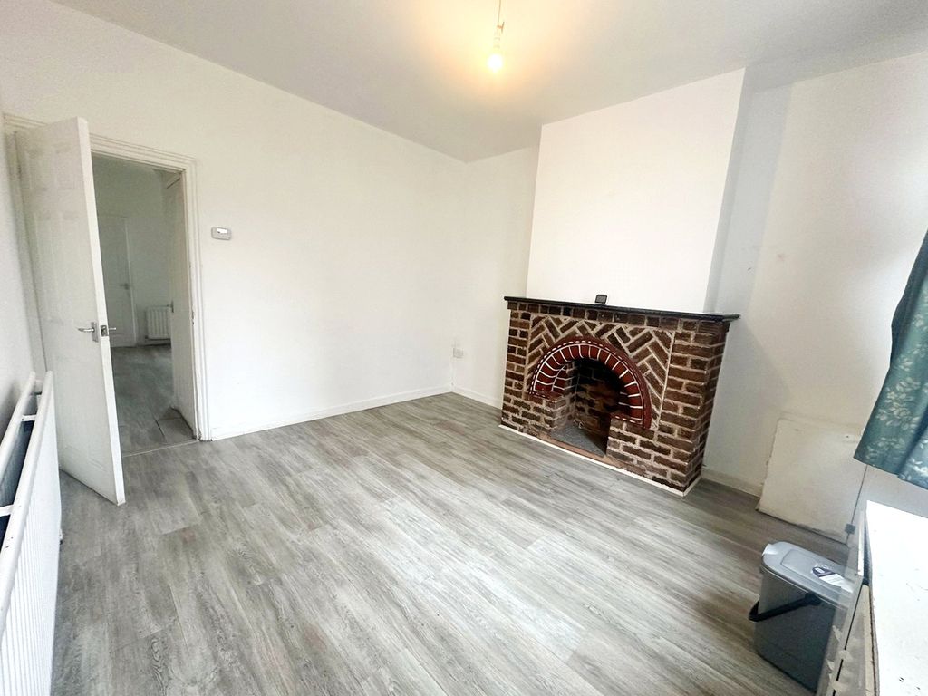 Property photo 2 of 13 Picture No. 34