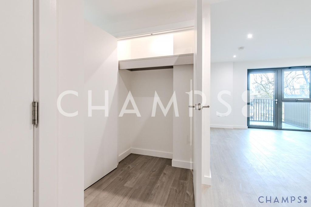 Property photo 3 of 10 Gallery