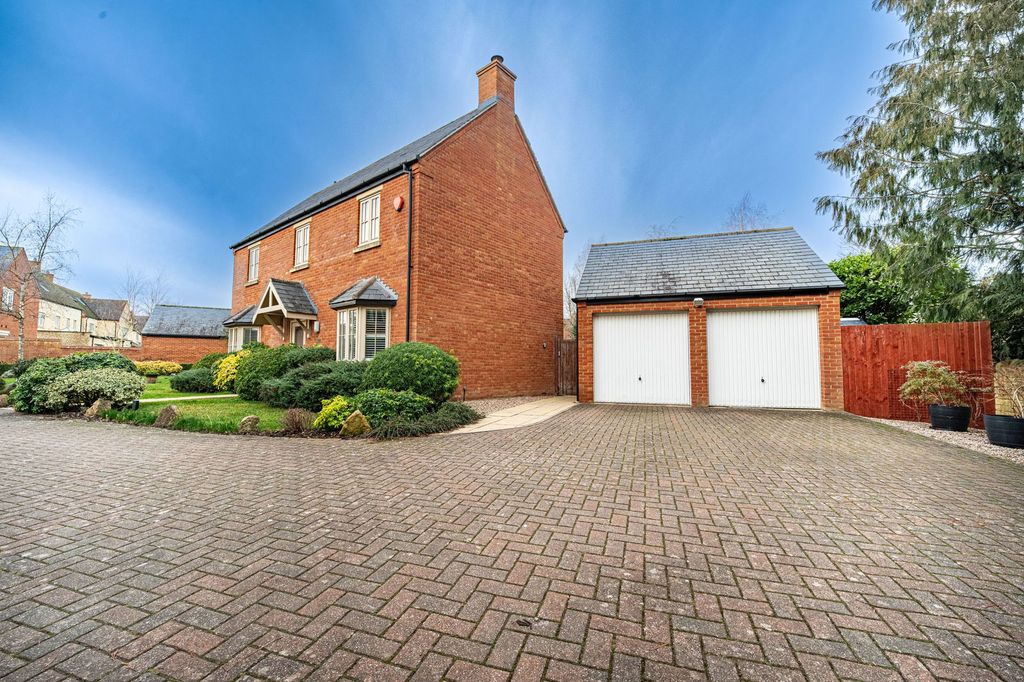 Property photo 2 of 22