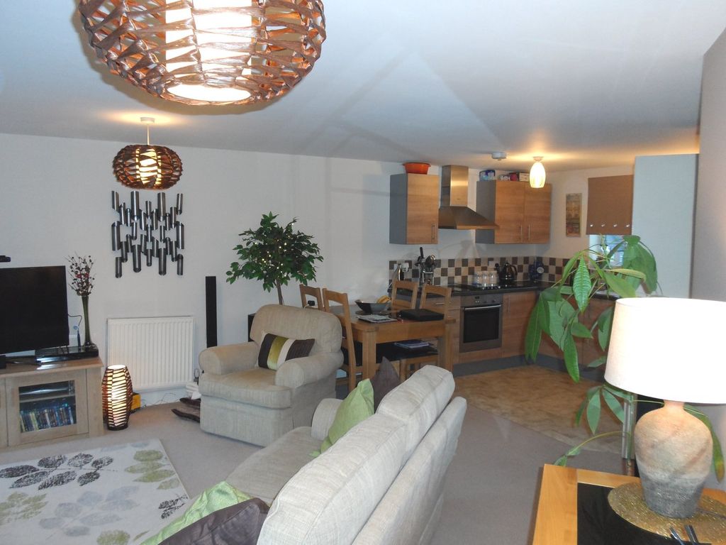 Property photo 2 of 10 *Photos Taken Prior To Current Tenancy Starting*