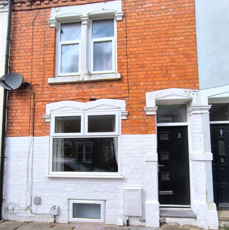 Property photo 1 of 14 Front