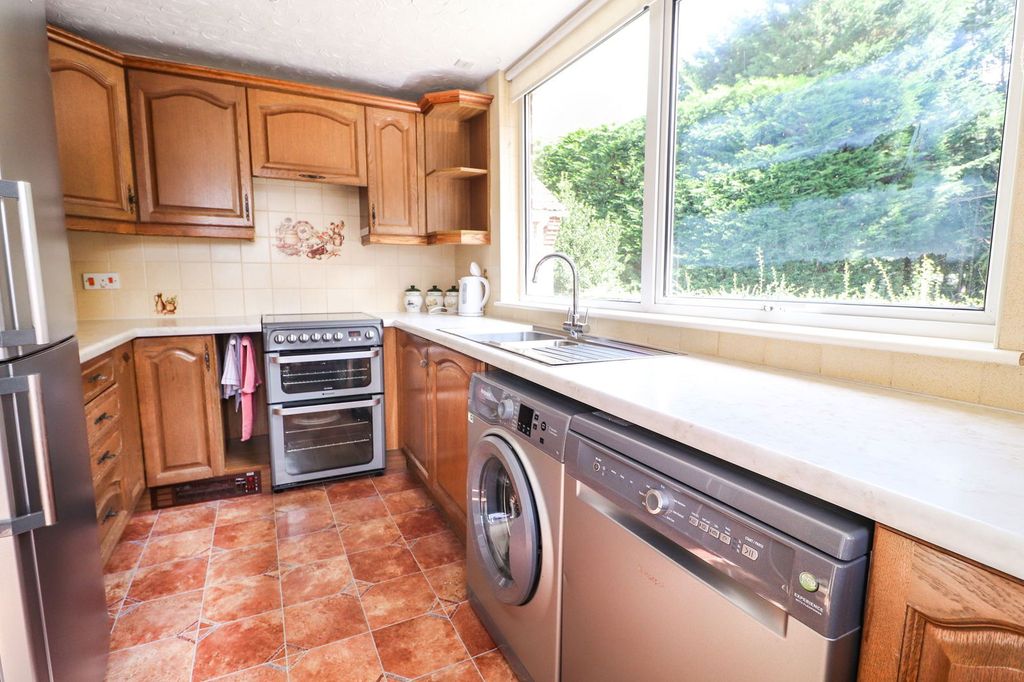 Property photo 3 of 24