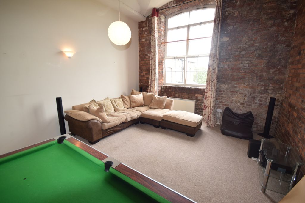 Property photo 3 of 9 Living Room