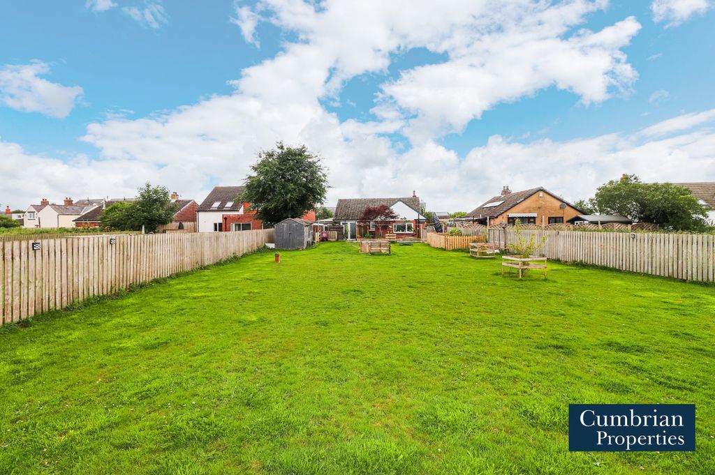 Property photo 2 of 25 Rear Garden