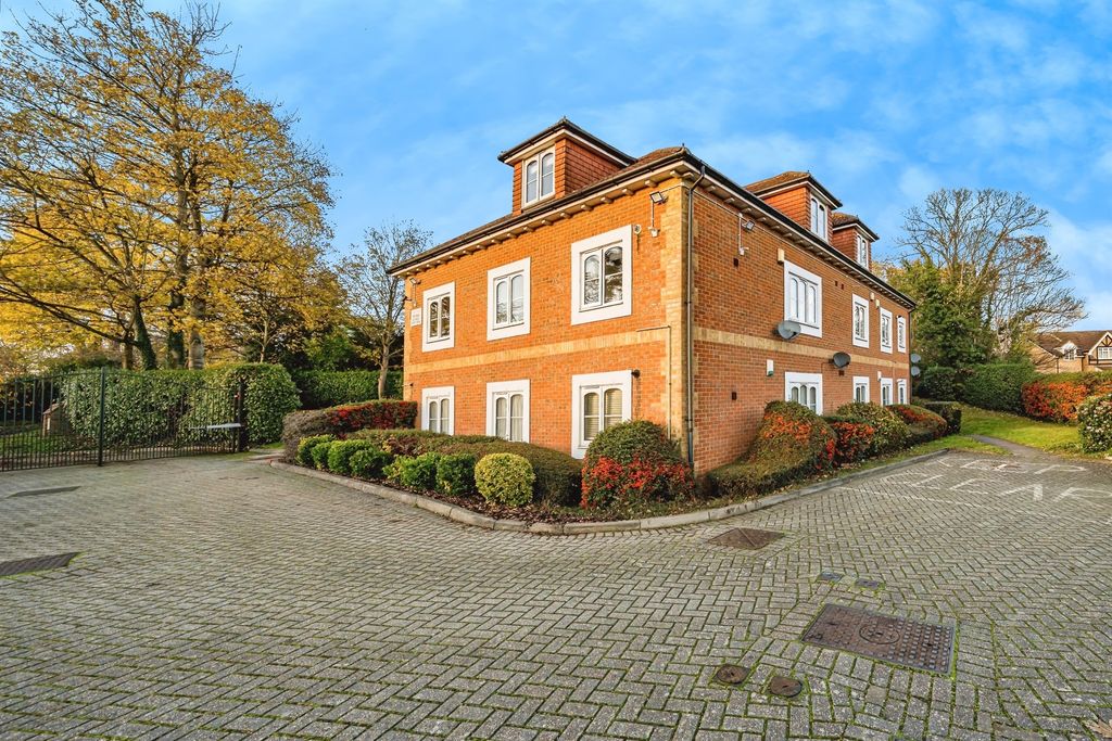 Property photo 1 of 15