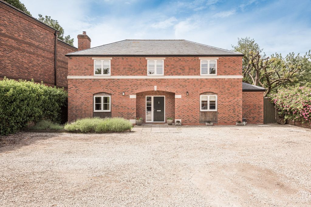 Property photo 3 of 63