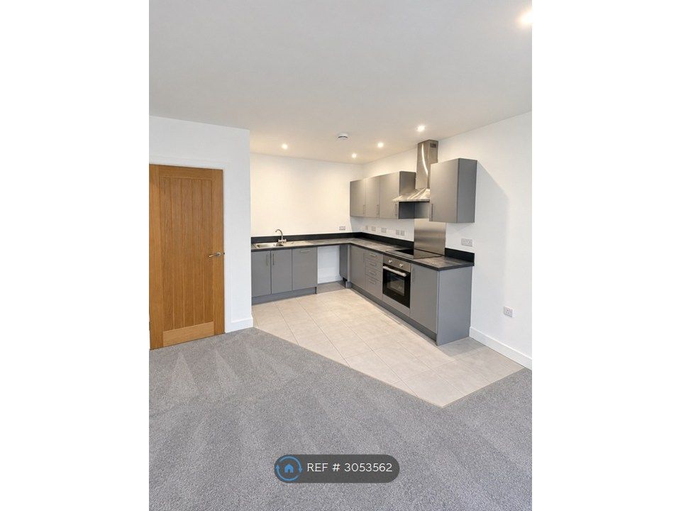 Property photo 3 of 6 Kitchen