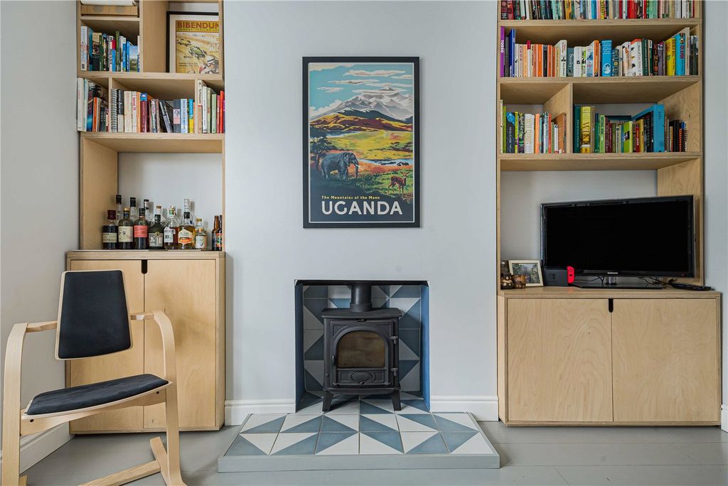 Property photo 3 of 21 Picture No. 18