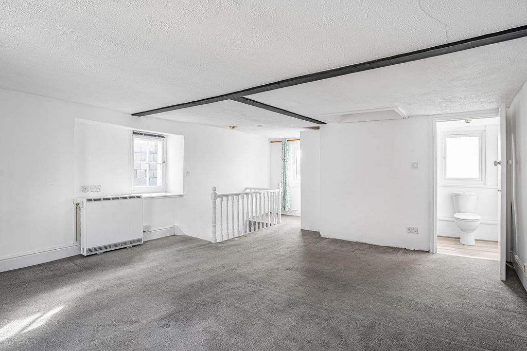 Property photo 3 of 14 Living Room