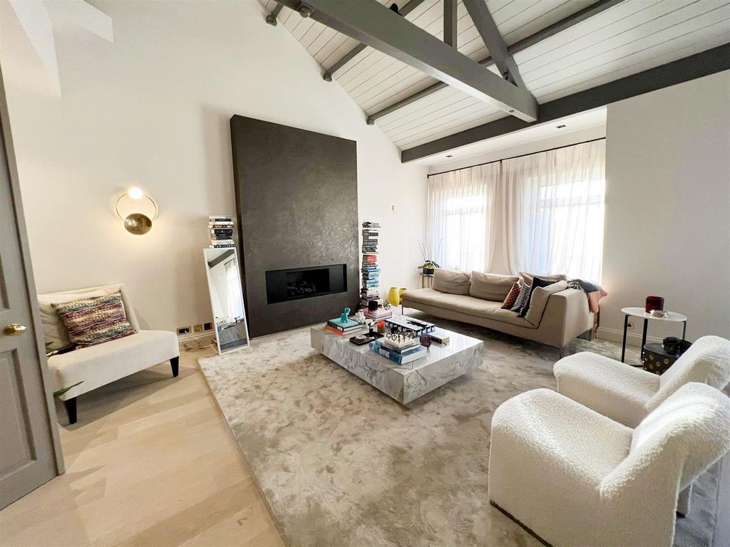 Property photo 2 of 12 Image (2).Png