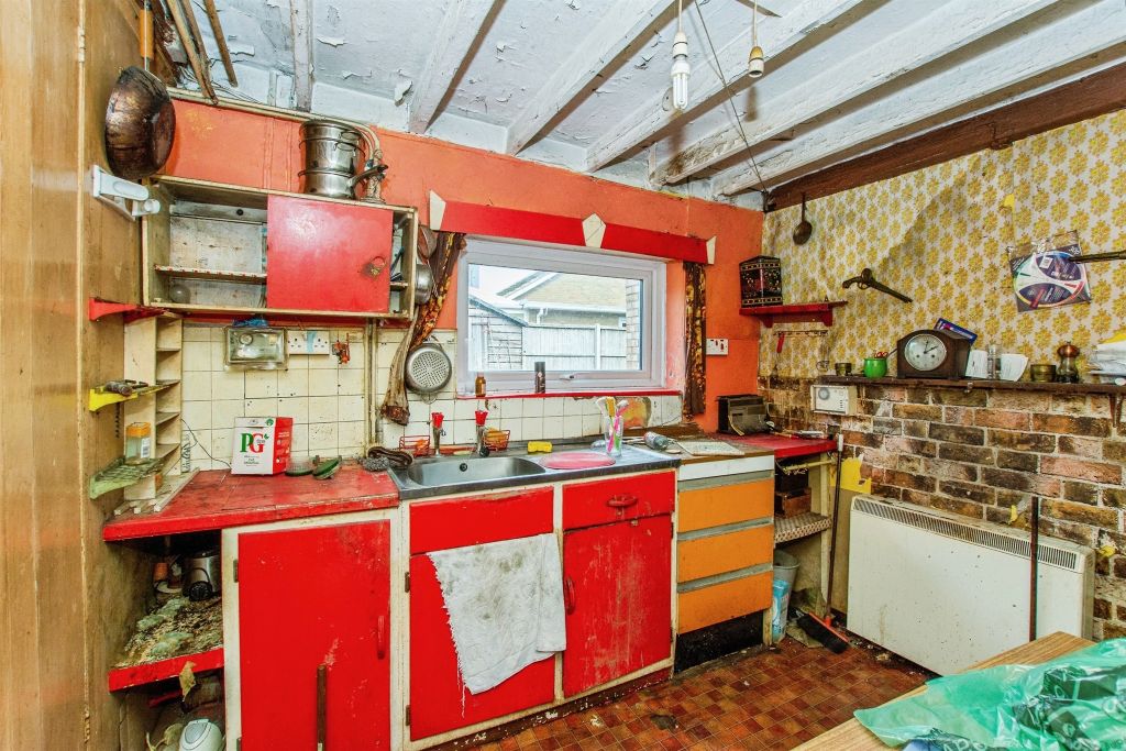 Property photo 3 of 13