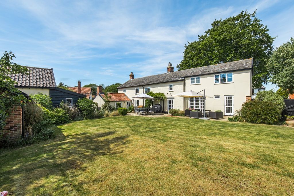 Property photo 3 of 31 Crispins_-76