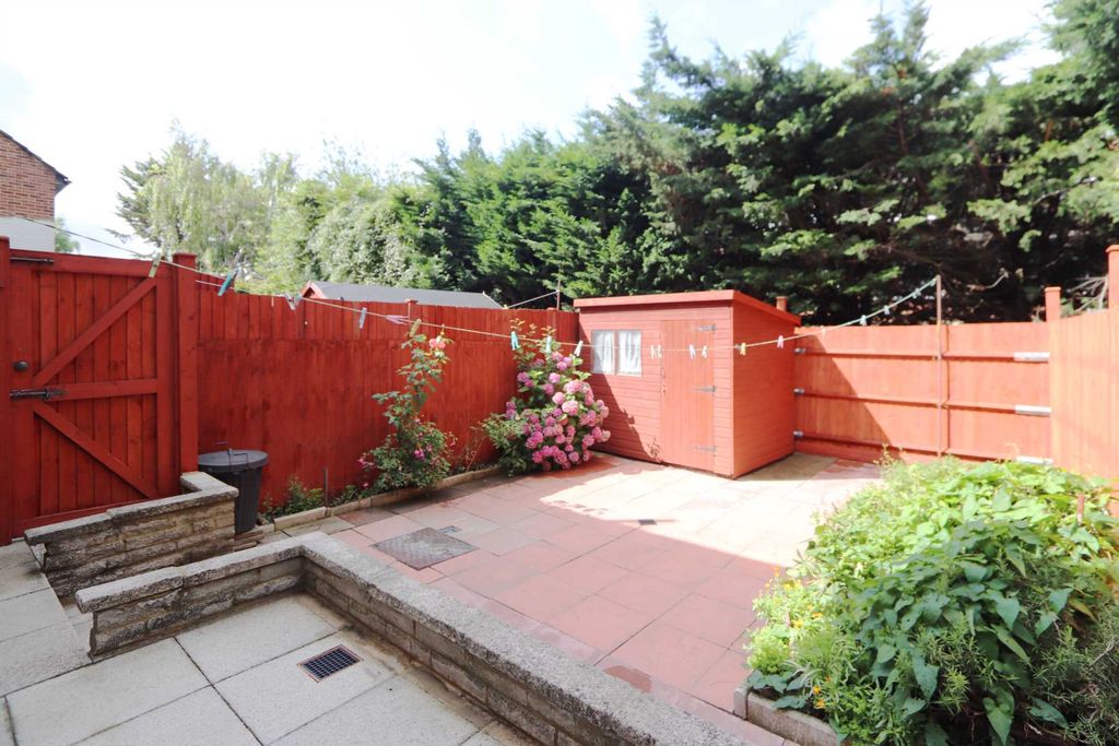 Property photo 3 of 11