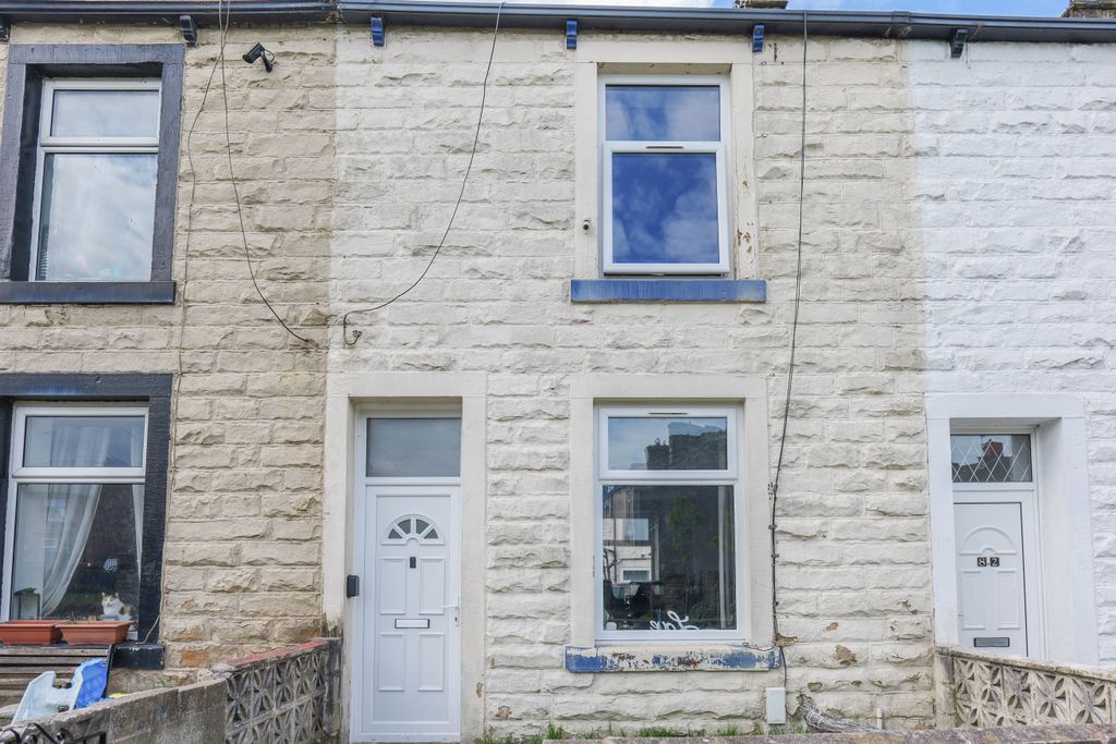 Property photo 1 of 22