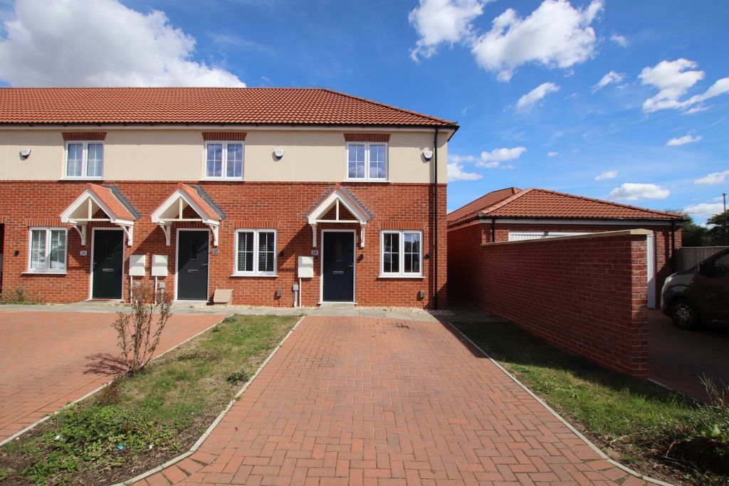 Property photo 1 of 10 Front
