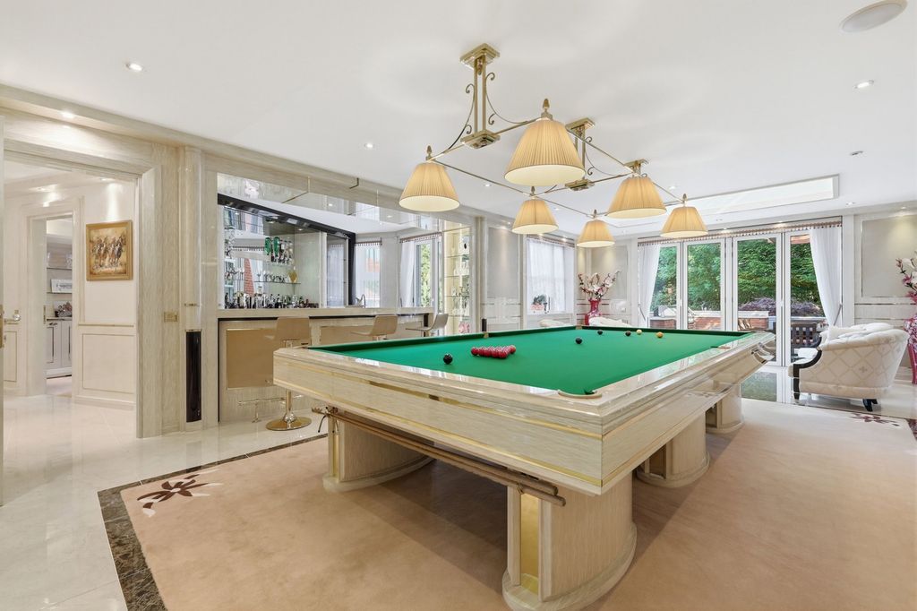 Additional image 22 of 5 bed detached house for saleWambrook Close, Hutton Mount, Brentwood CM13