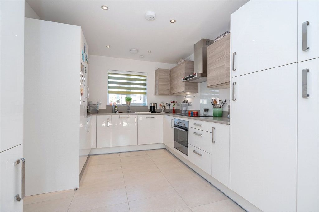 Property photo 2 of 12 Picture No. 02