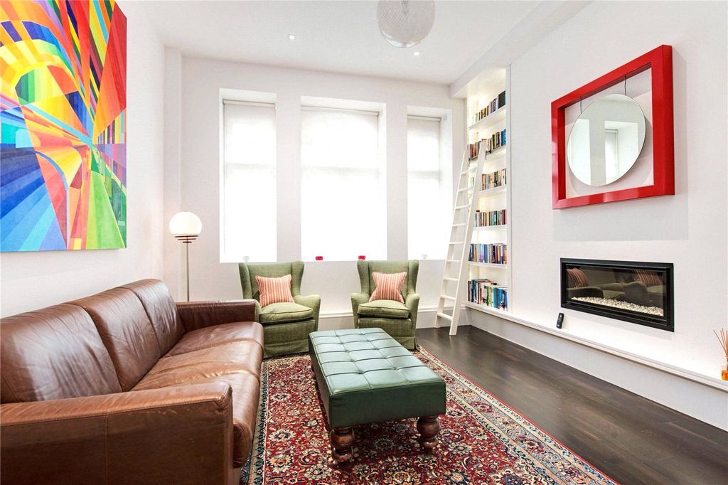 Property photo 1 of 9