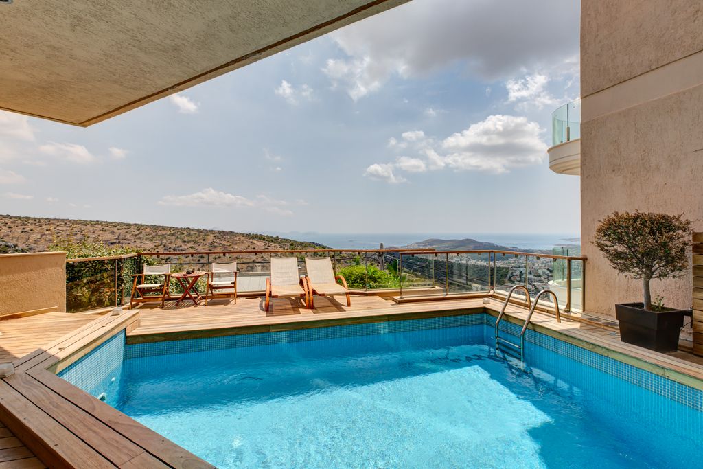 Property photo 1 of 40