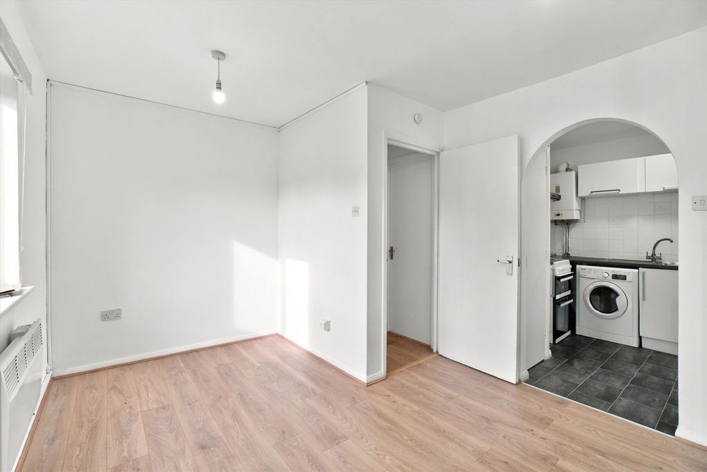Property photo 3 of 4