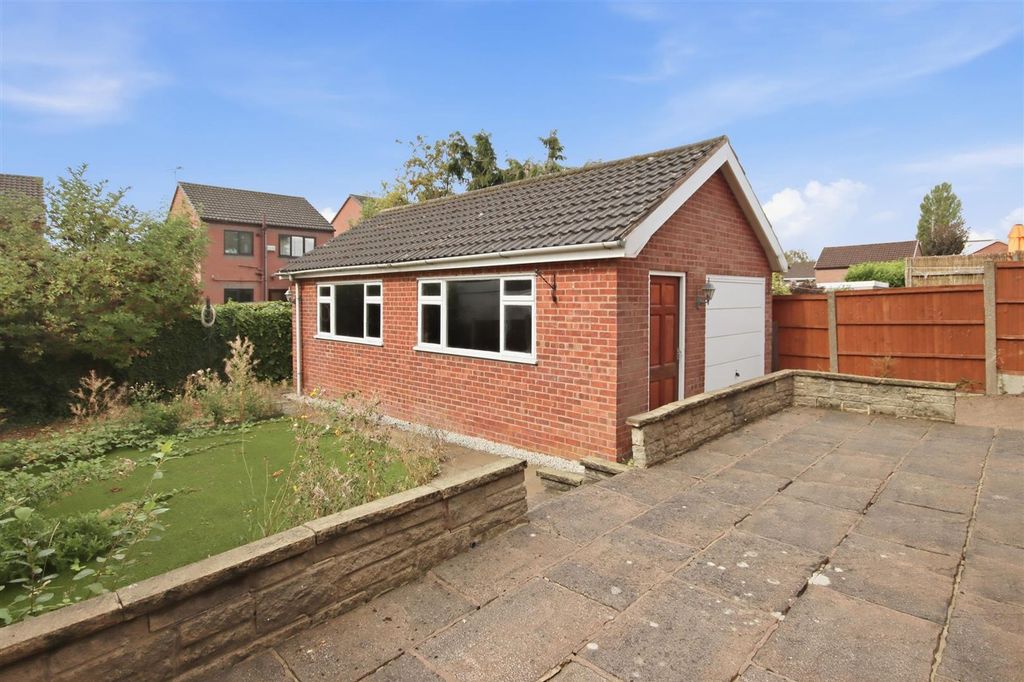 Property photo 3 of 12 Rear Garden 1