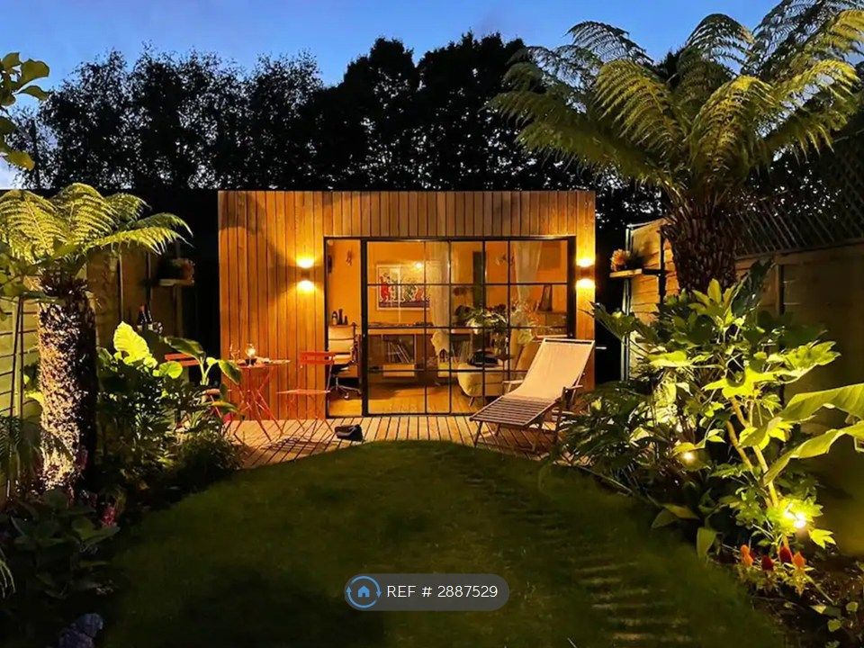 Property photo 1 of 26 Garden Office