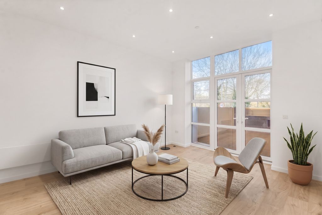 Property photo 1 of 9