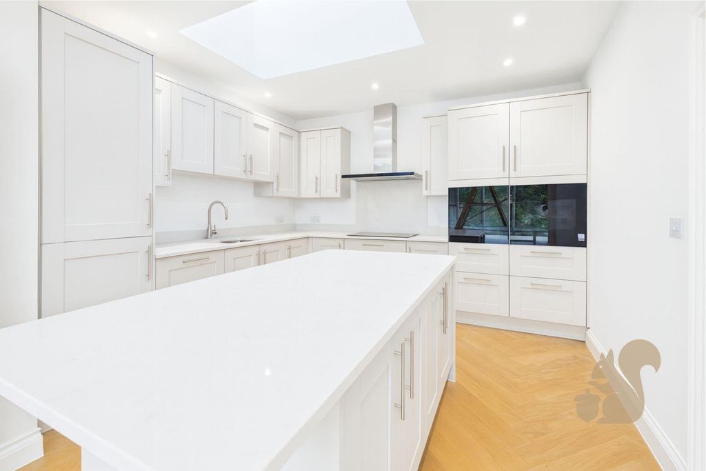 Property photo 3 of 9 Moulsham Green View - Plot 3 Kitchen Front Angle .