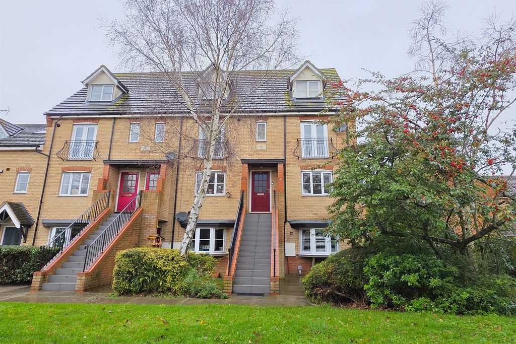 Property photo 1 of 12 (Main)