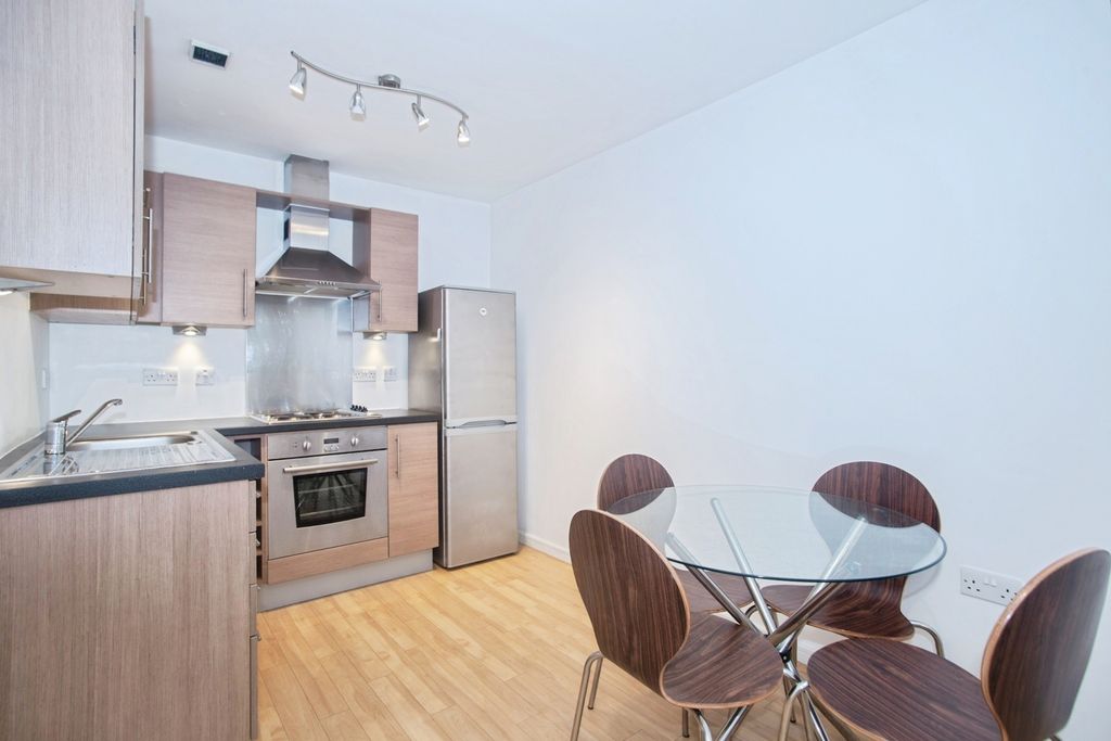 Property photo 3 of 14 Pbox-Img.Jpg