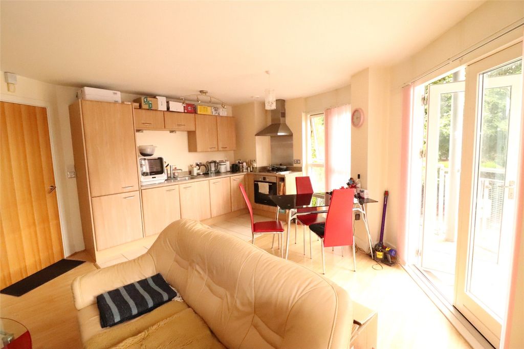 Property photo 2 of 11 Picture No. 10
