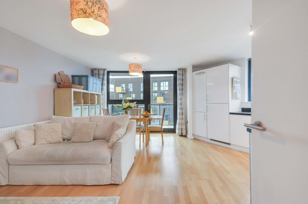 Property photo 2 of 16 Open Plan Living Area_Pic_3 (2).Jpg