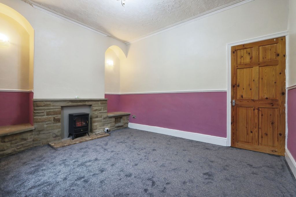 Property photo 2 of 17 Photography
