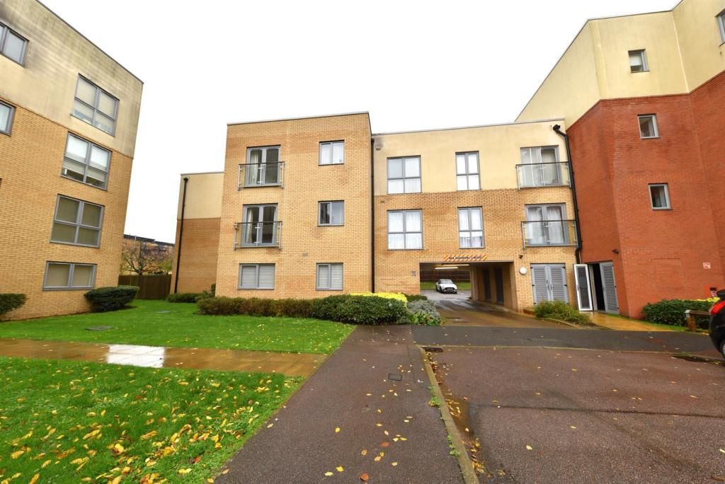 1 bed flat for sale Chells Manor