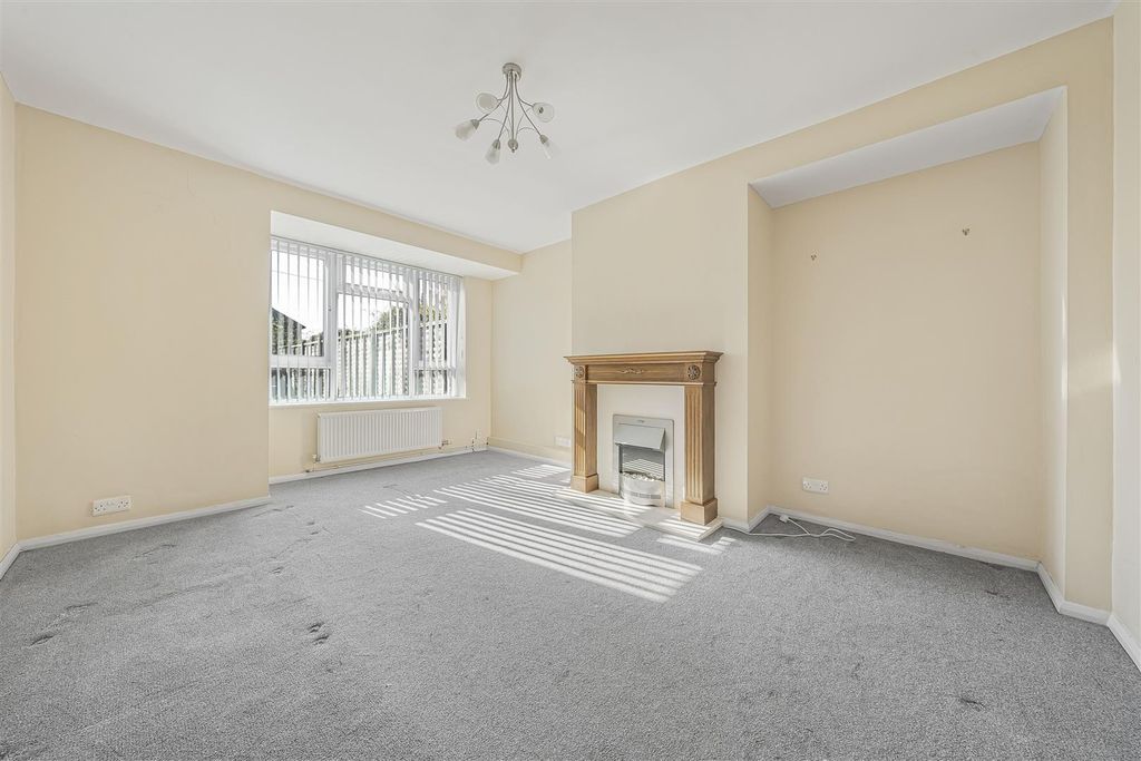 Property photo 2 of 15 37_51047.Jpg