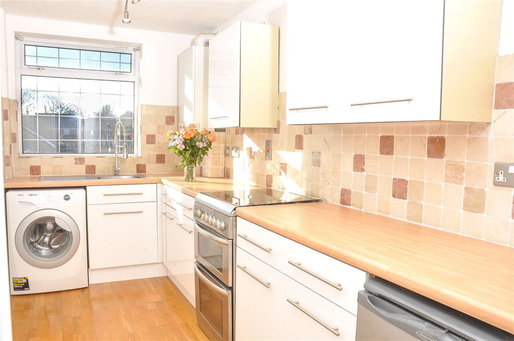 Property photo 3 of 8 Picture No. 01