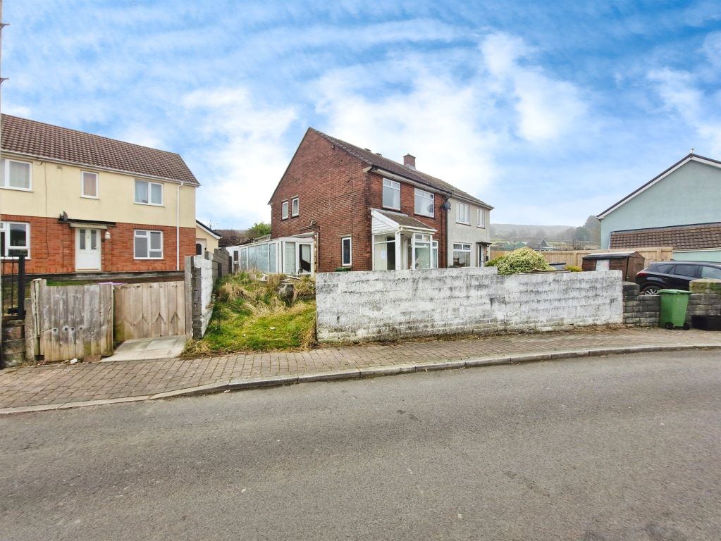 Property photo 2 of 13