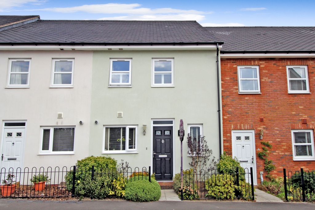 Property photo 1 of 10 Front External