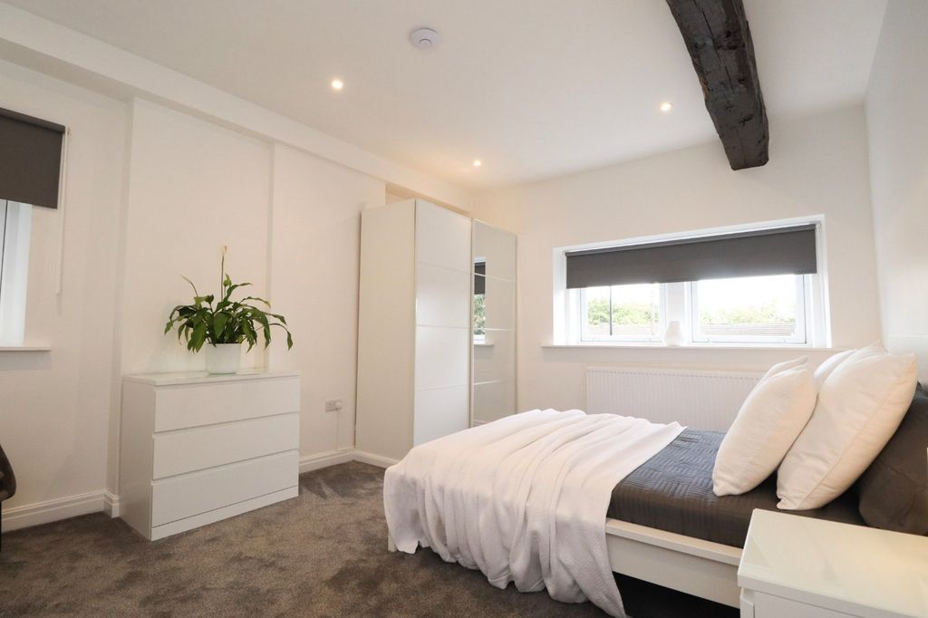 Property photo 3 of 16 Picture No. 28